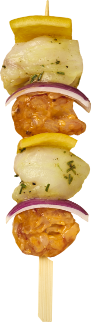 Spieße von Rotgarnelen und Seeteufel 