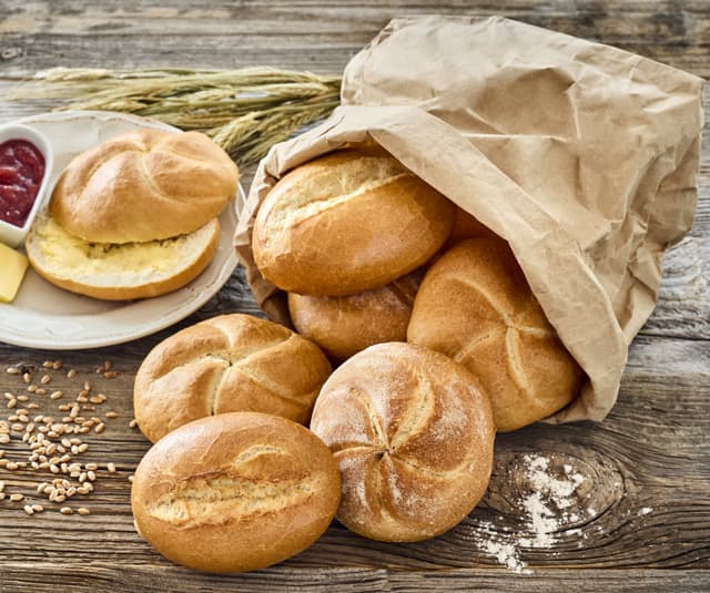 ¹Knusperweck, Sternweck  oder Kaiserbrötchen 