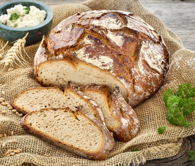 Ab Donnerstag erhältlich: ¹Urbrot Roggenmischbrot