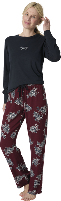 by Louise Damen Pyjama