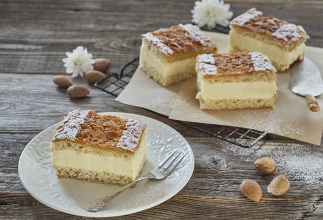 Ab Donnerstag erhältlich: ¹Bienenstich-Schnitten