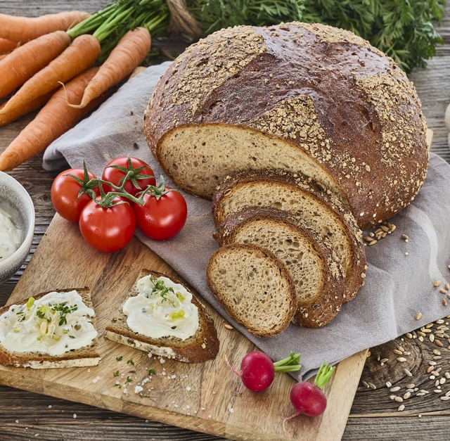 Ab Donnerstag erhältlich: ¹Urkulturkorn Brot